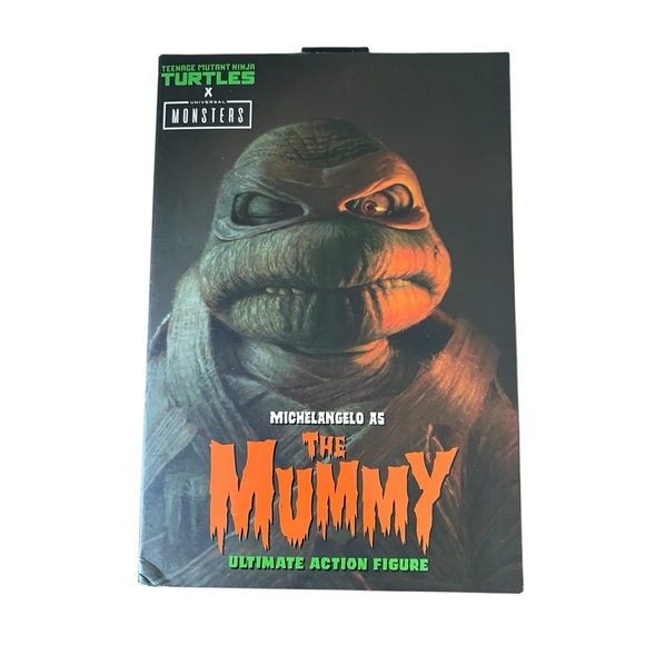 NECA TMNT X UNIVERSAL MONSTERS MICHELANGELO AS THE MUMMY UTLIMATE ACTION FIGURE - Picture 2 of 7